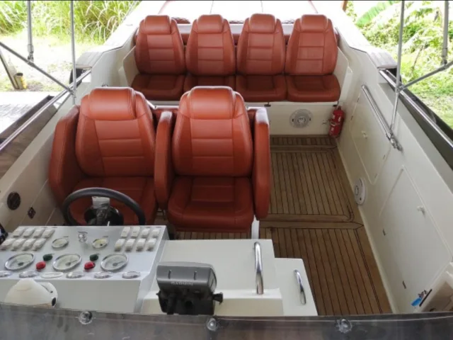 Intermarine-Cigarrete 360
