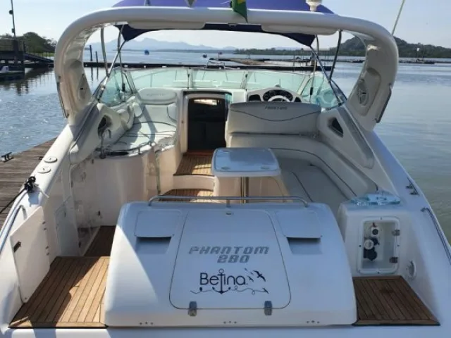 Lancha Compartilhada Schaefer Yatchs Phantom 290