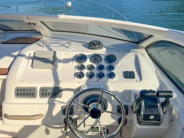 Real Powerboats-355 Top
