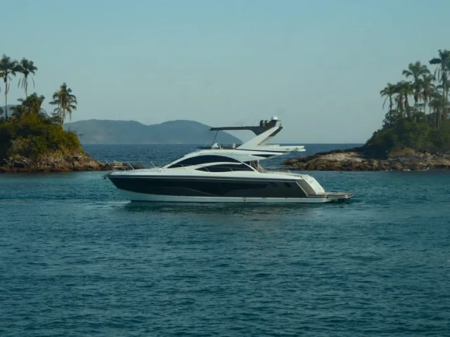 Real Powerboats-60 Luxury