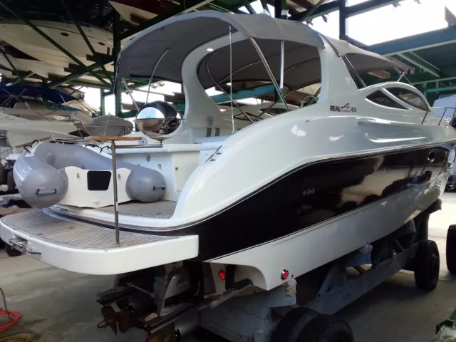 Real Powerboats-410