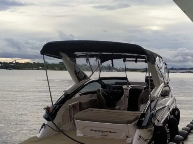 Royal Mariner-270 Cabin