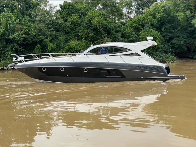 Lancha Compartilhada-Solara 380 HT