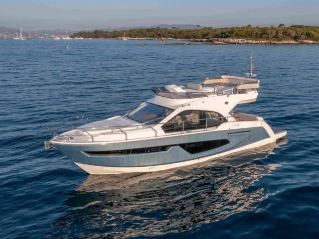Sessa Marine-42 Fly
