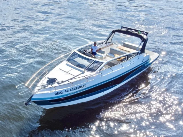 Real Powerboats-40 Cabriolet