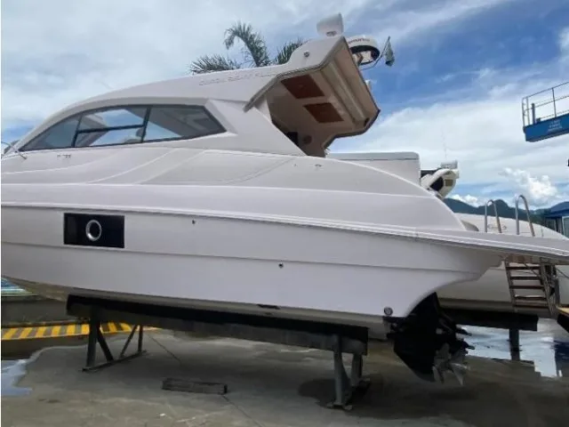 Lanchas Coral-36 HT FULL