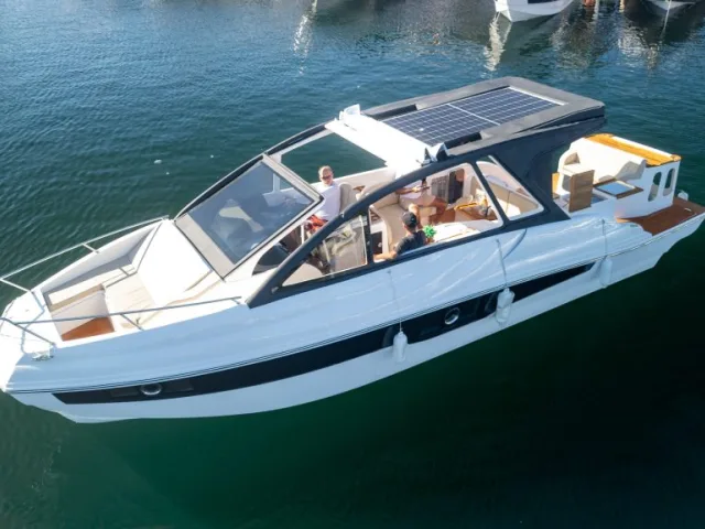 Lanchas Coral-32 Sea Breeze