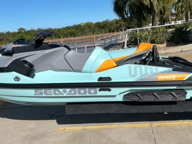 Sea Doo-Wake Pro 230