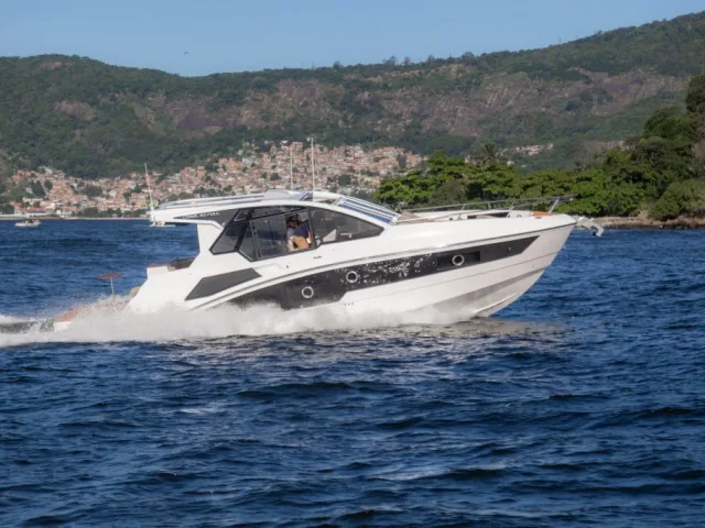 Lanchas Coral-40 Sea Breeze