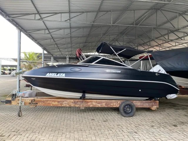 Triton Yachts Triton 200