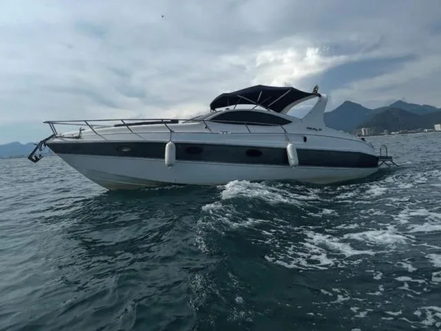 Real Powerboats 310 Class