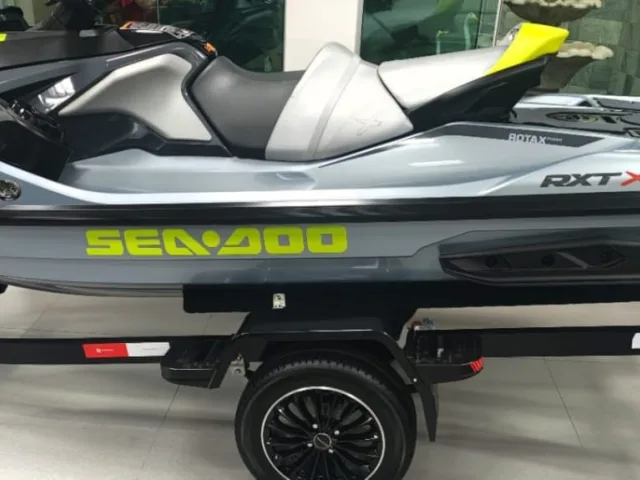 Sea Doo RXT-X 325 RS