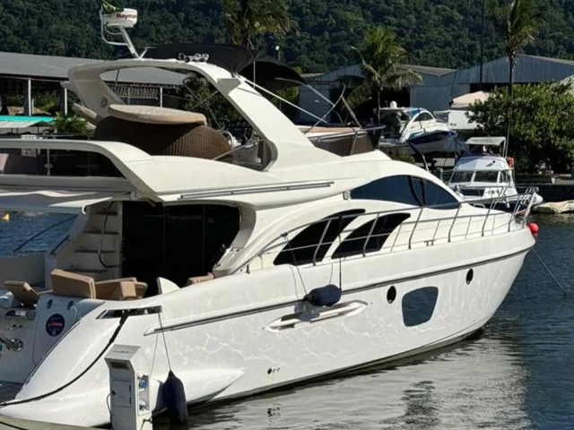 Intermarine 560 Full