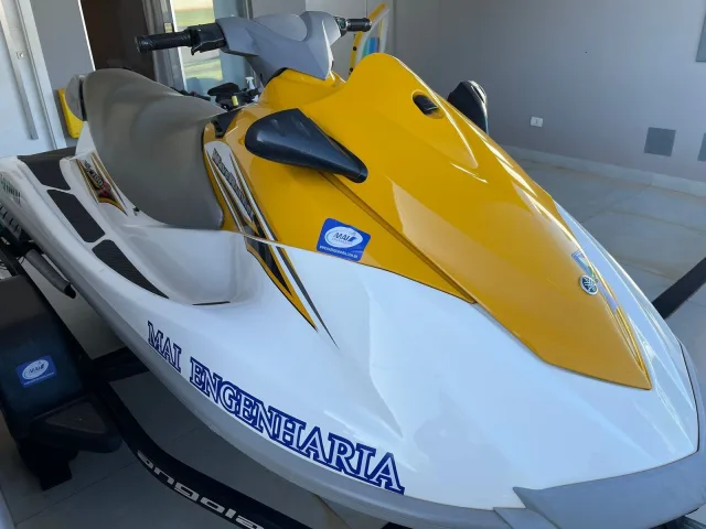 Yamaha VX 700