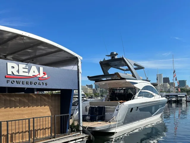 Real Powerboats 60 Luxury