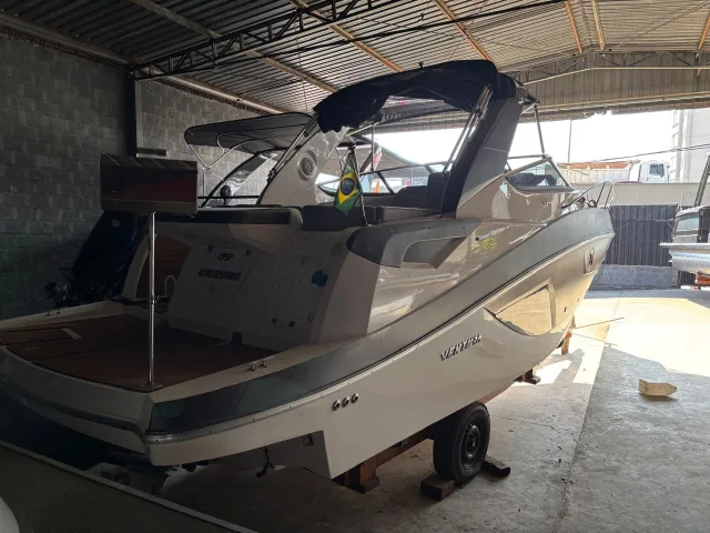 Ventura Marine V300 DAY CRUISER