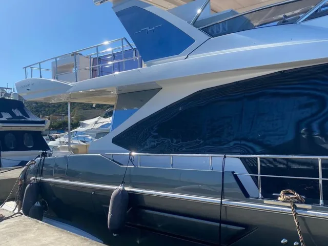 Azimut Yachts 74