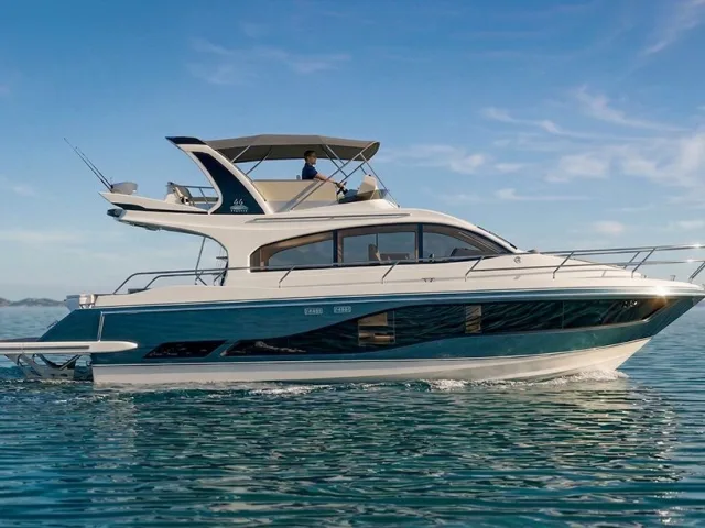 Real Powerboats Real 44 Luxury