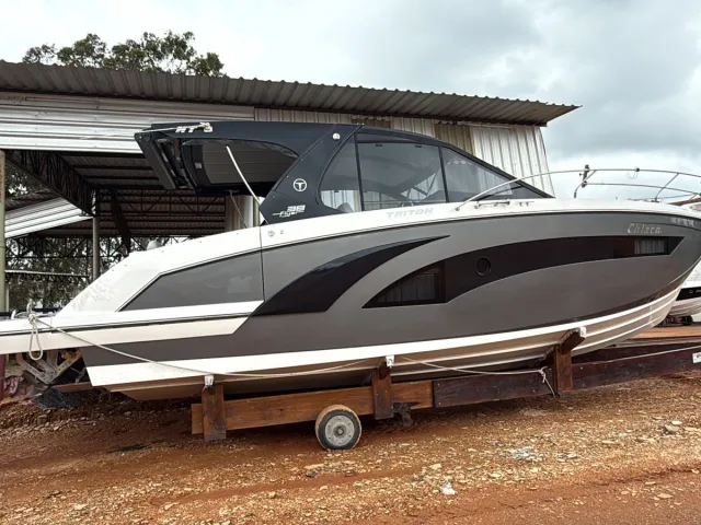 Triton Yachts 380 Flyer HT