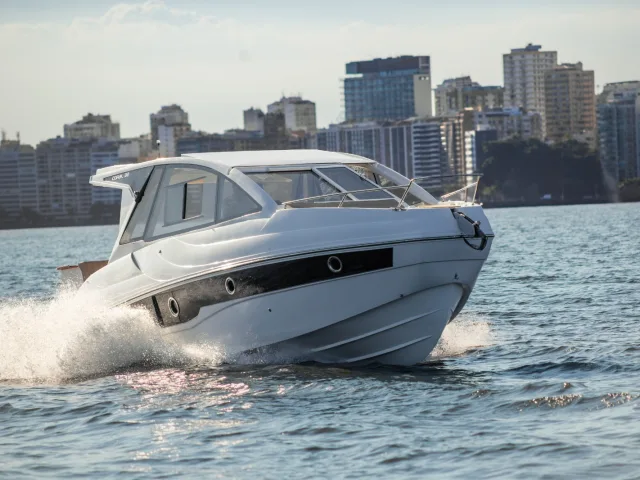Lanchas Coral 32 Sea Breeze