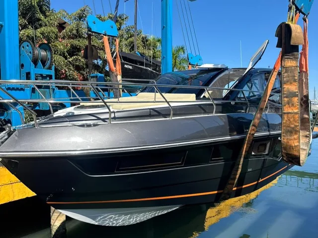 Real Powerboats-40 HT Luxury