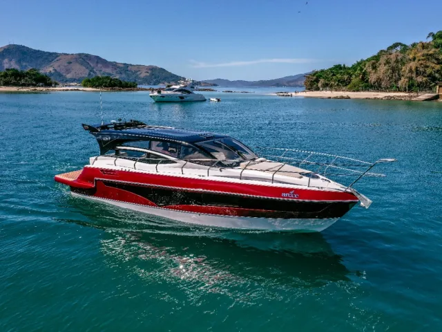 Real Powerboats 40 HT Luxury