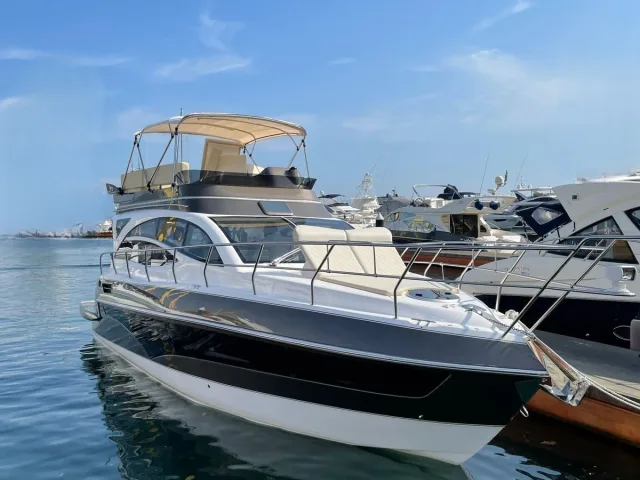 Real Powerboats 40 Fly