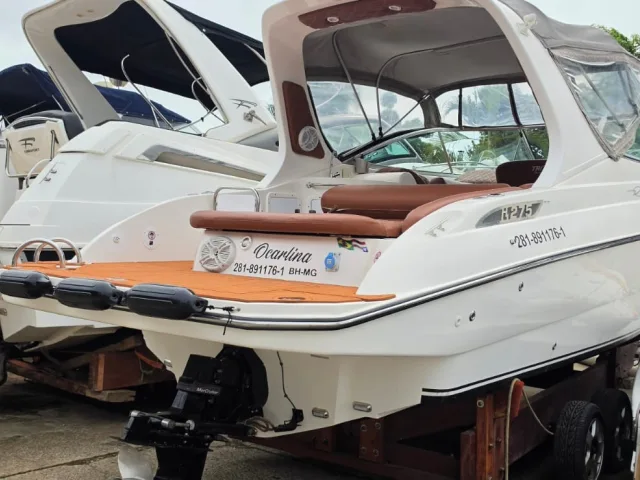 Triton Yachts 275